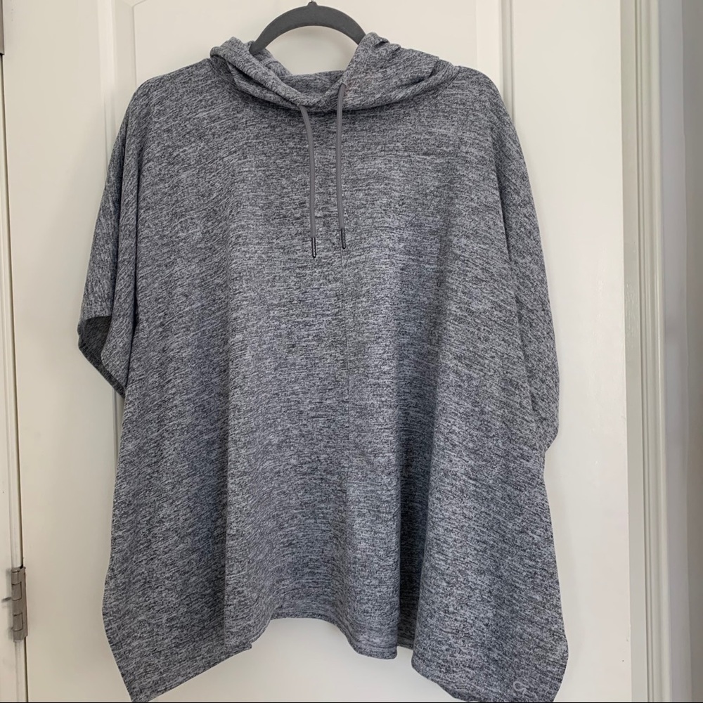 GapFit Hooded Poncho